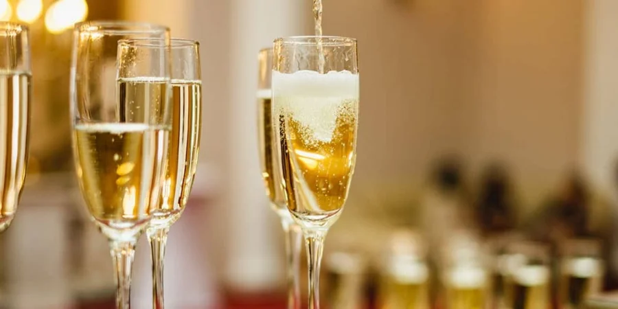 VINHOS E LICORES
